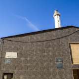 Siamo andati a visitare l�ex �regno� dell�Arx, partendo da via Tripoli, l� dove si affaccia un piccolo edificio incluso tra l�ingresso del faro e la chiesa di San Cataldo